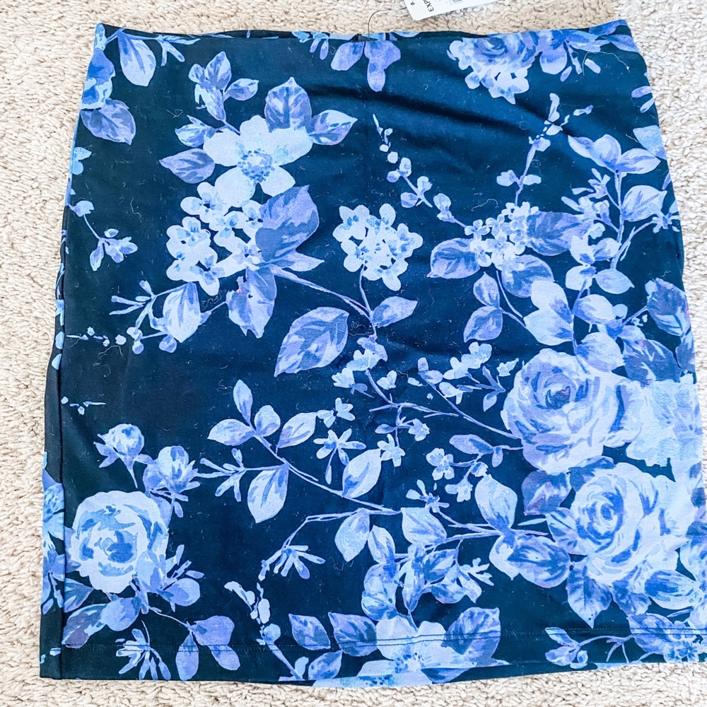 Never worn Express skirt